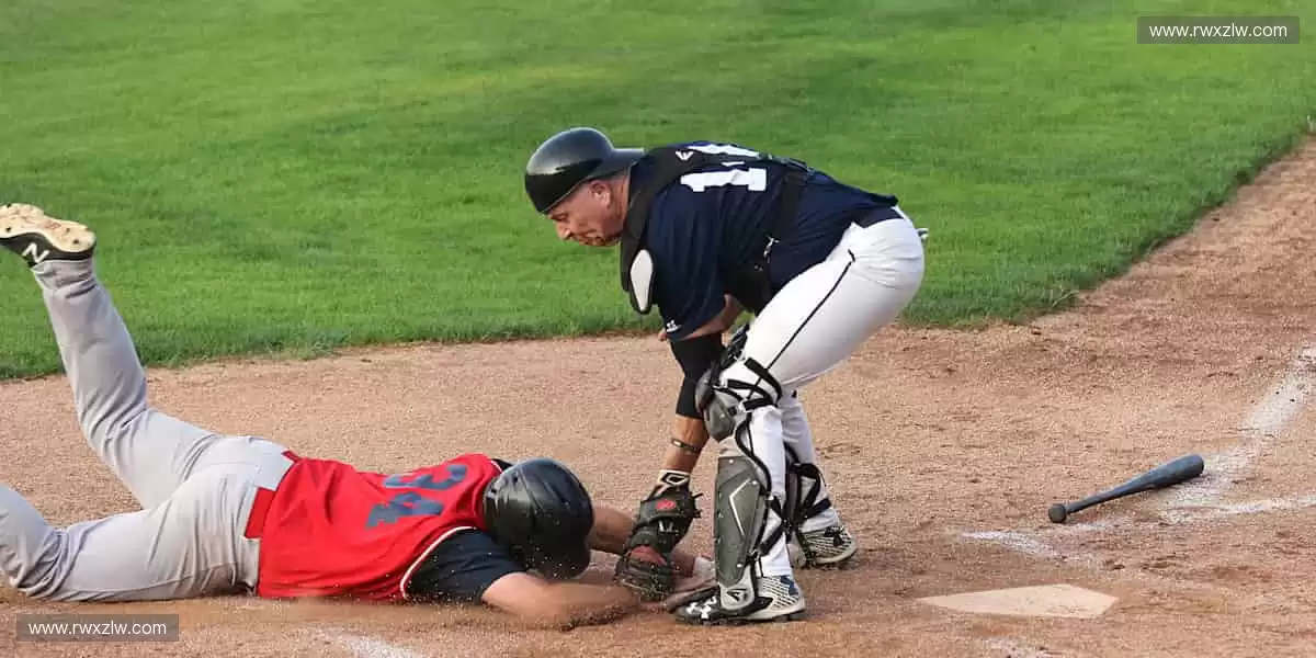 独家视角解读赛事，深度剖析战术精髓🎙️